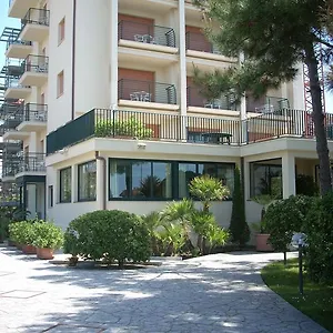Paris Hotel Lido di Camaiore