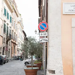 Domus Giulia Frühstückspension Rom